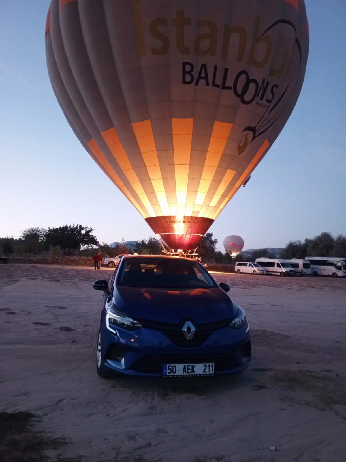 Hot air balloon pickup business view